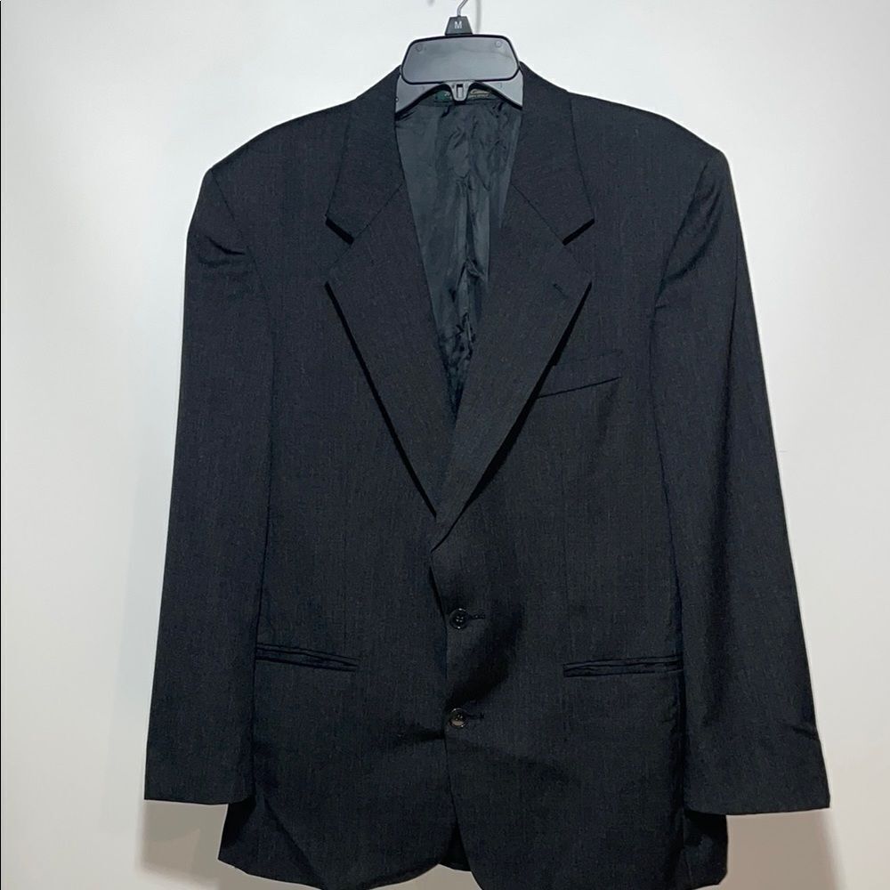 Black Sport Coat with Notched Lapel and Tailored Silhouette